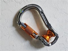 Карабин с роликом LEDTCH Efficient 2LOCK CHP02